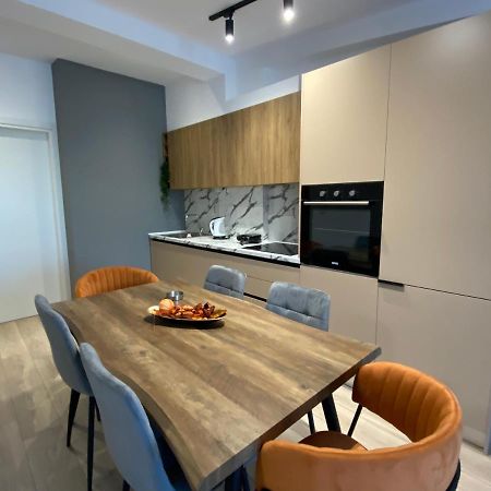 Brand New Apts Located At The City'S Main Square-100 Mbs Wifi Δυρράχιο Εξωτερικό φωτογραφία